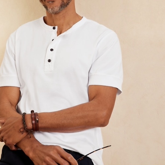 Banana Republic White Henley T-Shirt (XL) - Picture 1 of 6